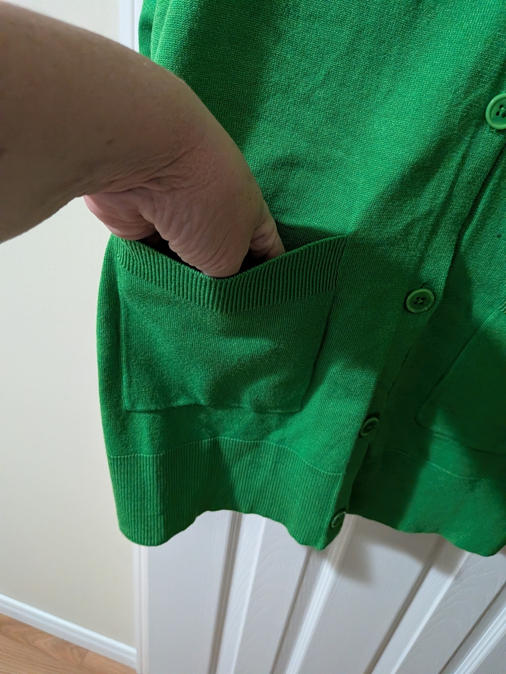 Vibrant Green V-Neck Button Cardigan Sweater - Picture 7 of 12